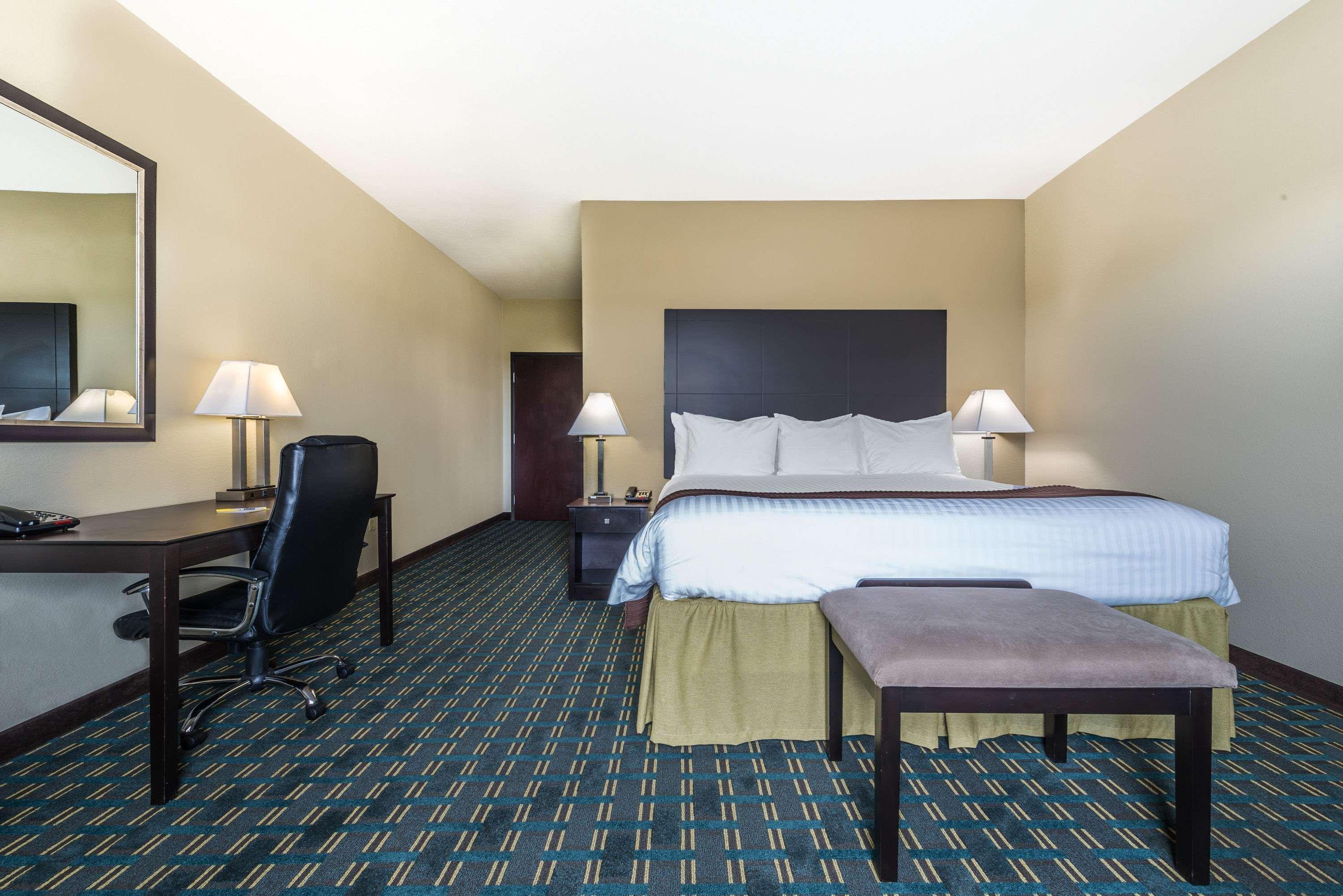 Days & By Wyndham Hotel Mineral Wells
